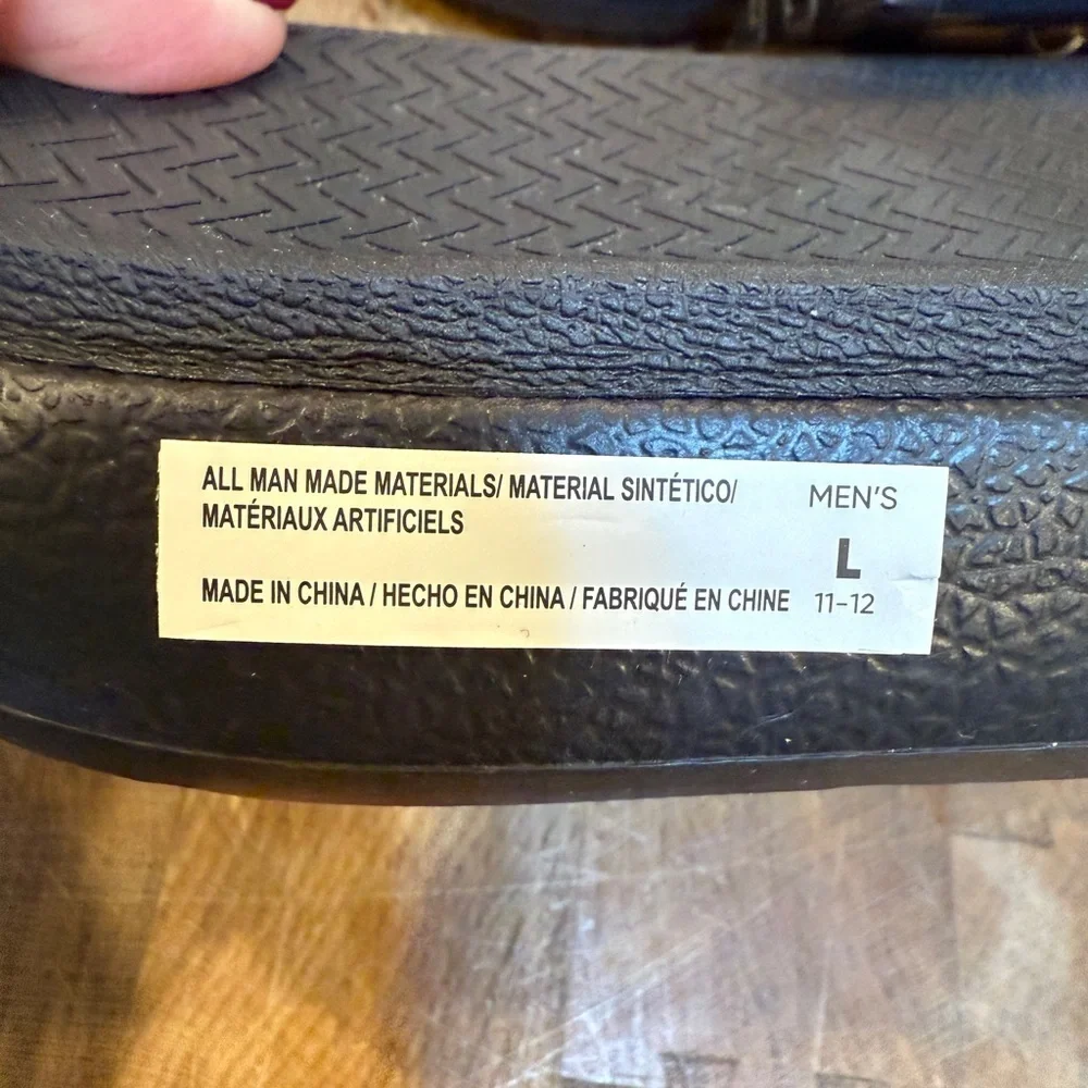 Oregon Ducks Men’s Sz 11/12 Slide Sandals Slip On Green and Black Brand New